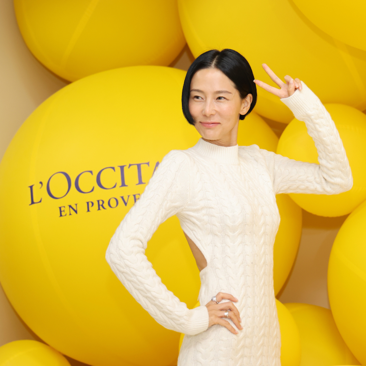 ロクシタン株取引停止 米投資会社ブラックストーンによる買収＆株式非