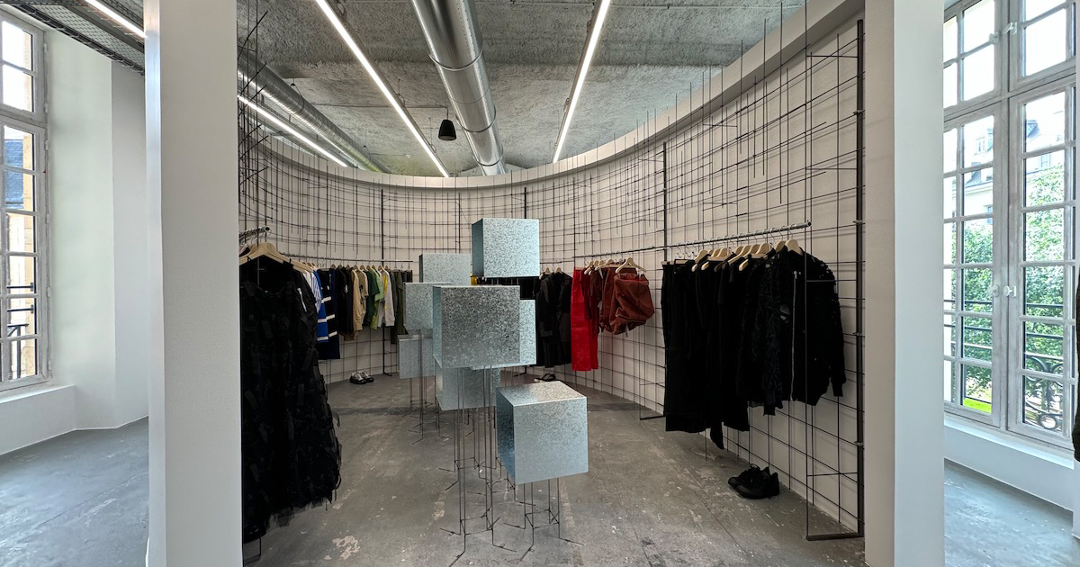 ギャルソン社のスタンス感じる店 - WWDJAPAN ‐ 最新ファッション 