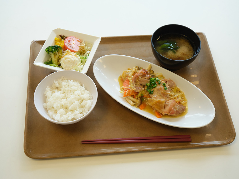 鶏肉ときのこの味噌炒めBセット(主菜1品+小鉢1品+ご飯・みそ汁)