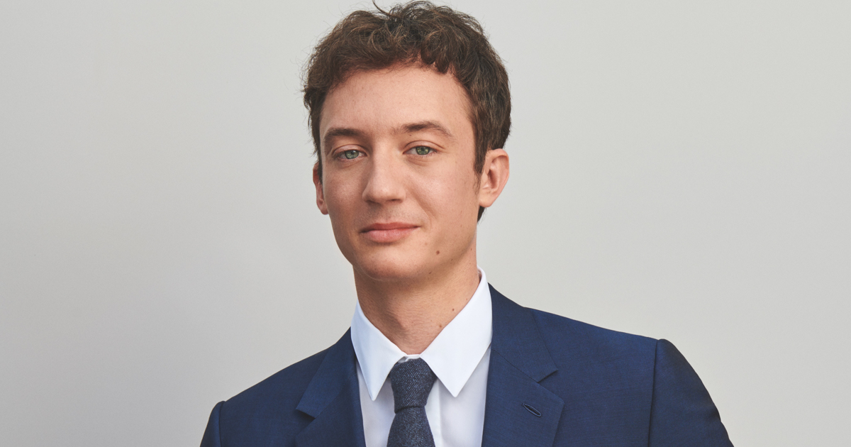 LVMHを率いるアルノー会長の三男、一族の持株会社の幹部に 支配