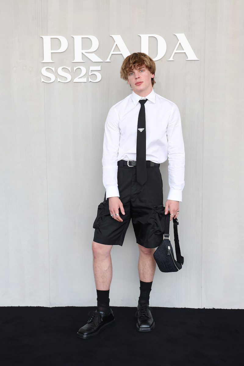 スナップ】坂口健太郎、NCTジェヒョン、TWICEサナらが来場 「プラダ