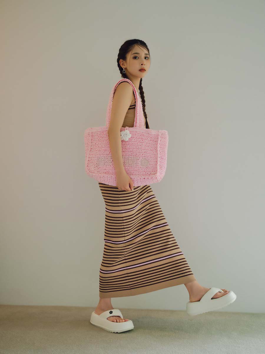 リリー ブラウン」と「マリークヮント」がコラボ “夏のビーチを