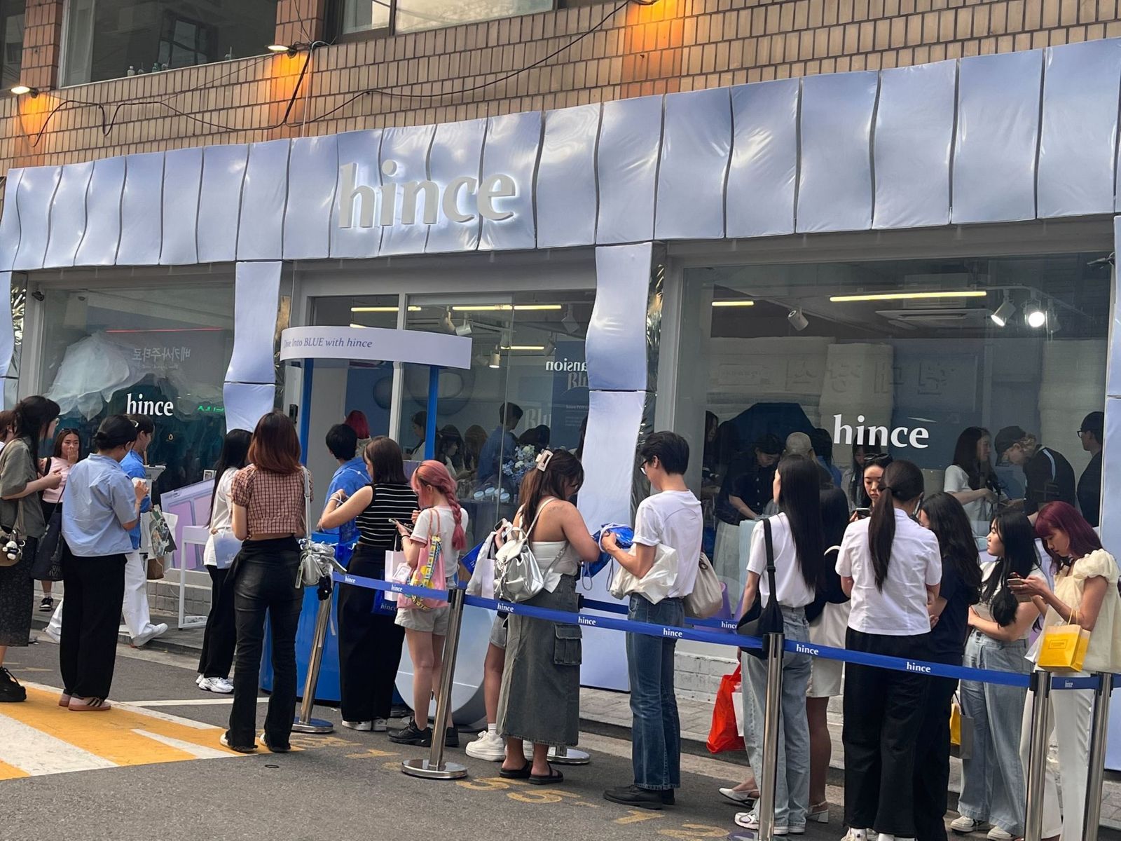 韓国コスメ「ヒンス」がソウルで限定ポップアップを開催 大盛況で最大7