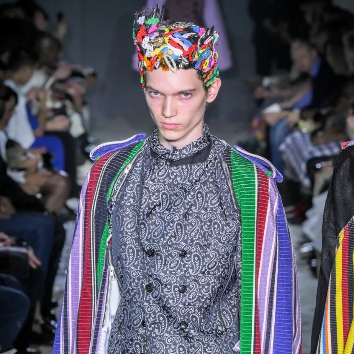 ギャルソン」から「ロエベ」まで 2025年春夏パリメンズのビューティ