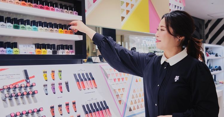 8店舗で店長を経験し、メイクアップマスターに着任 「マリークヮント