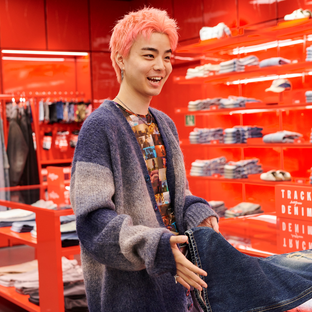 DIESEL 渋谷限定トップス あきら どんな「カッコいい」でもいい、懐の深さを発信 「ディーゼル」渋谷店