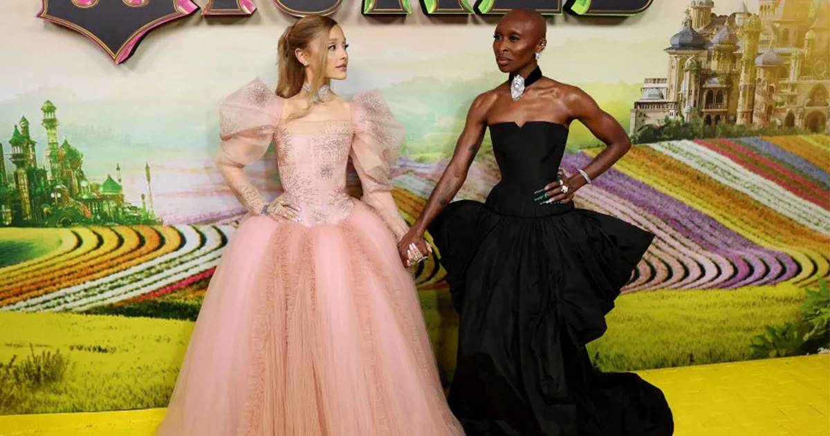 アリアナ・グランデとシンシア・エリヴォのプレミアルック　映画「ウィキッド ふたりの魔女」 - WWDJAPAN