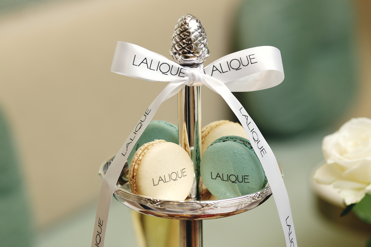 ラデュレ」×「ラリック」 魚のオブジェと楽しむコラボアフタヌーン