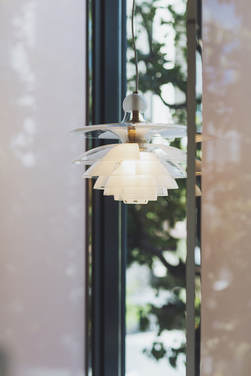 デンマーク発「ルイスポールセン」の世界初の旗艦店が東京・青山に登場