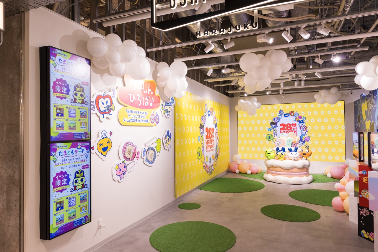 たまごっち”原宿のポップアップ、初日は1000人が来場 「コイン