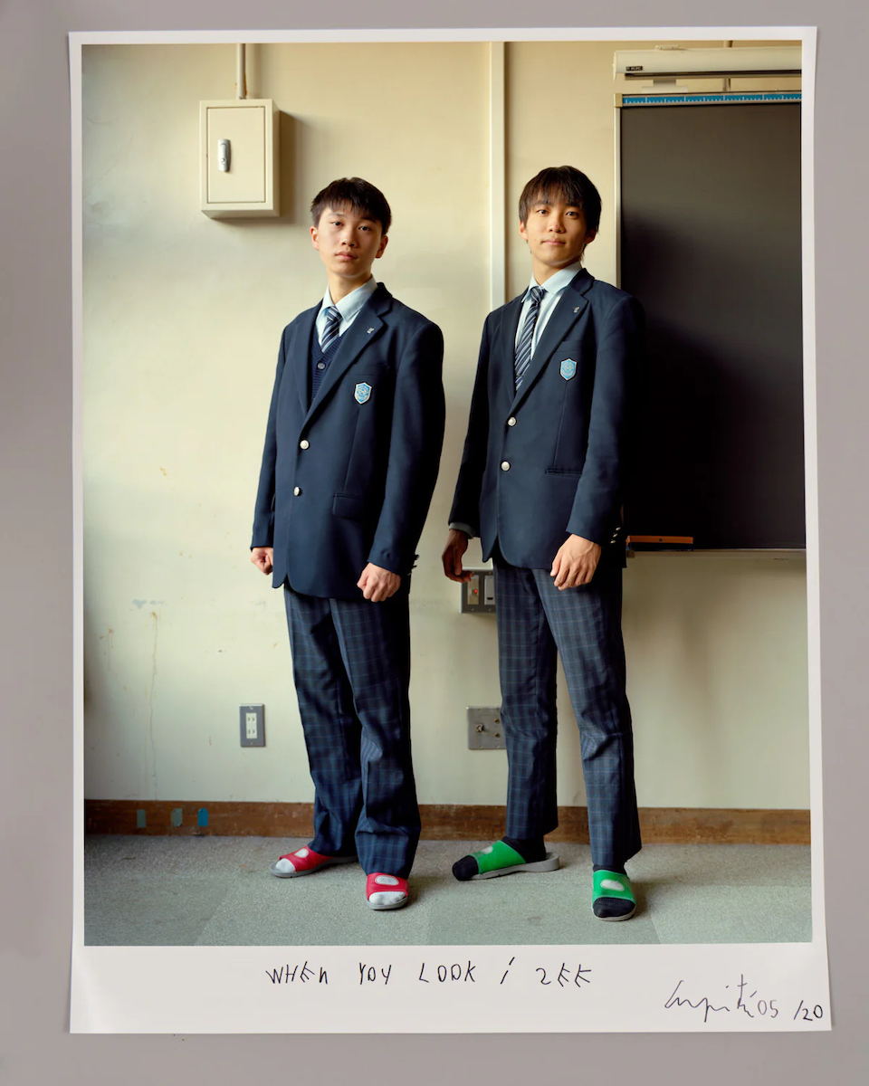 アーティストのココ・カピタンが写真集の発売を記念してドーバー