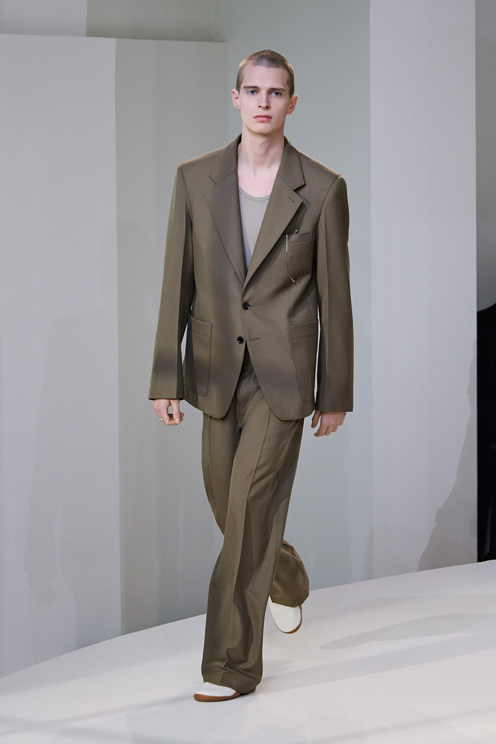 プラダ」「ルメール」「エルメス」は“本能に従う”日常着 - WWDJAPAN
