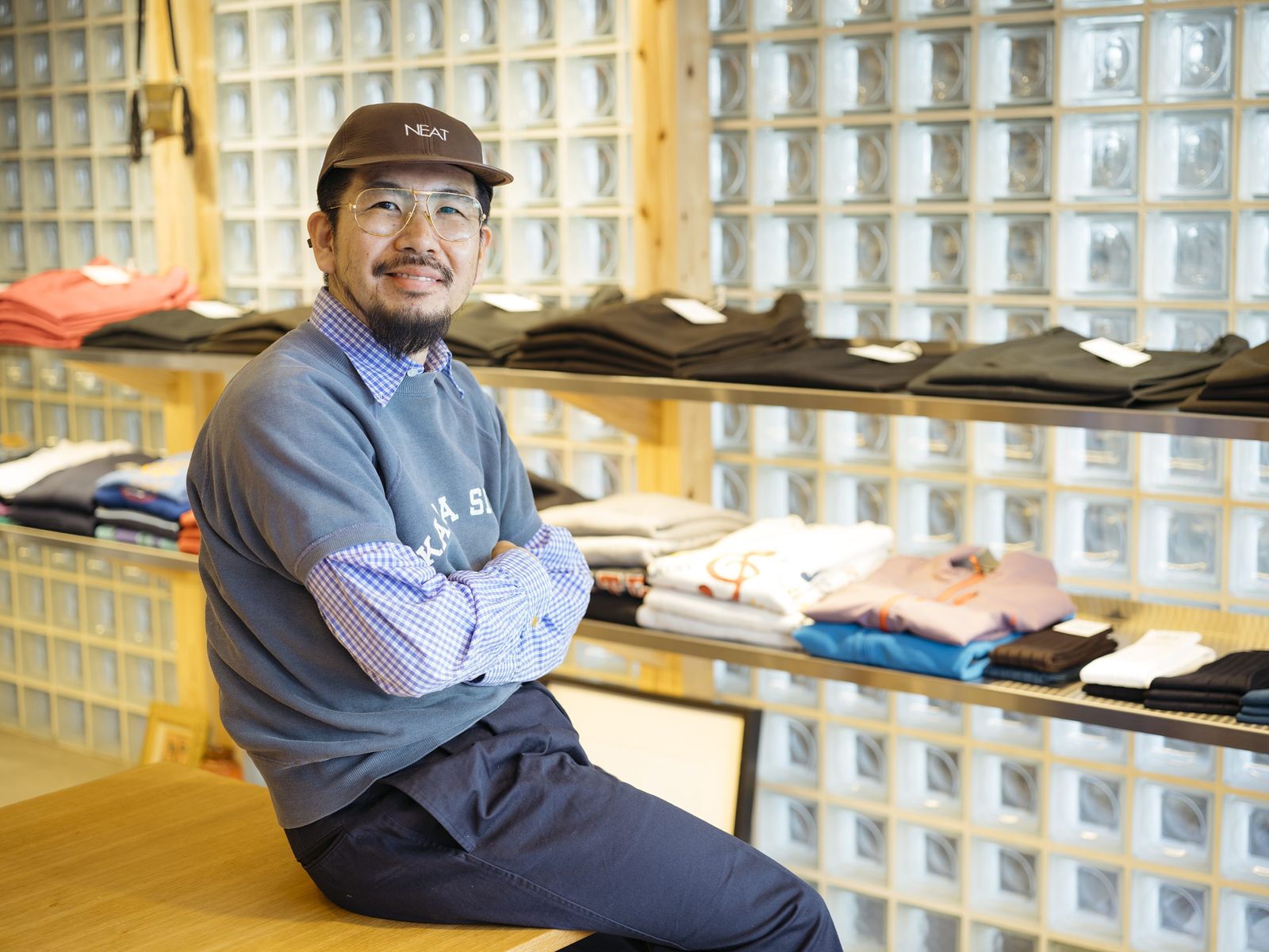 大人が穿くいいパンツってなんだ？〈NEAT〉西野大士と巡る