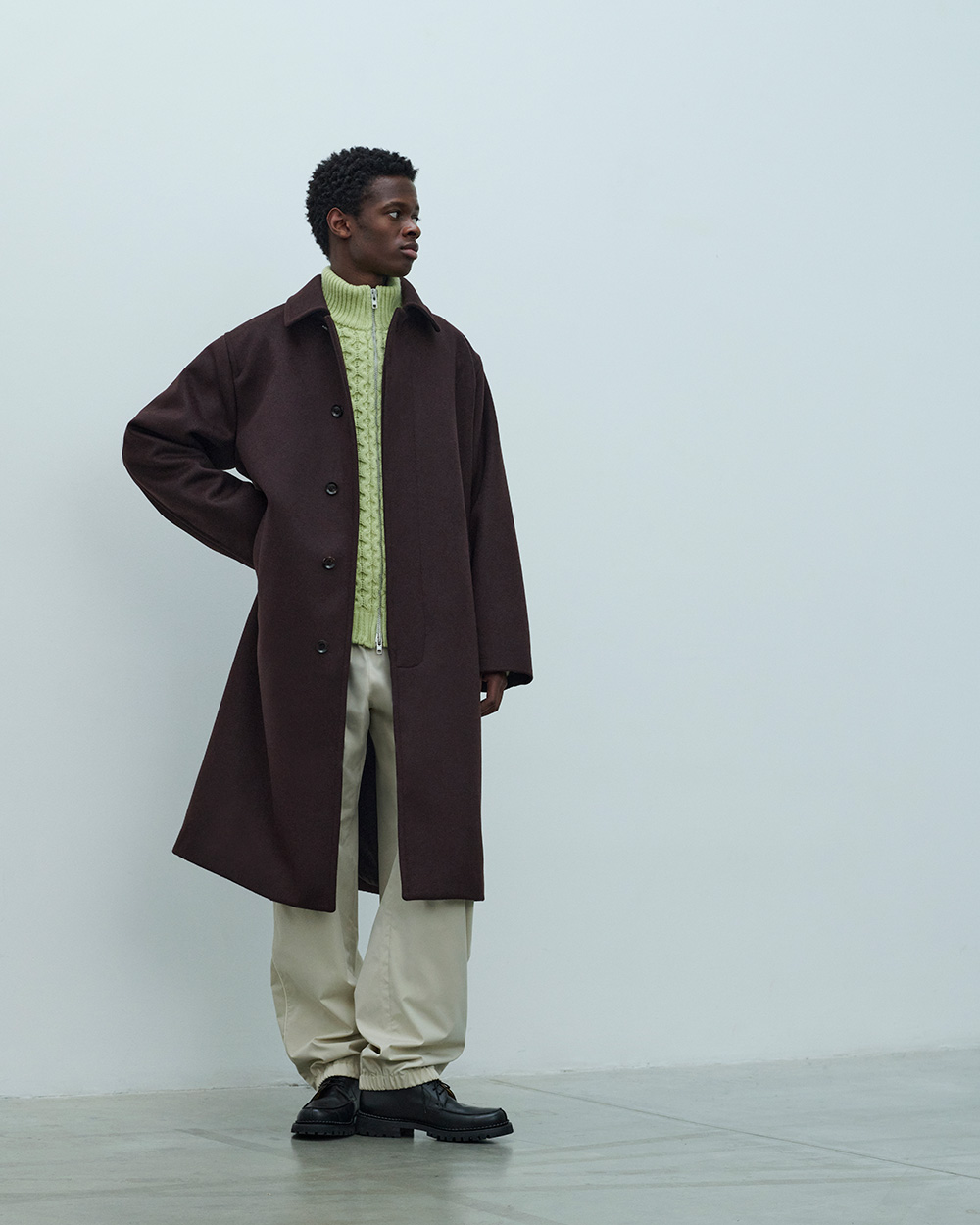 サンローラン」「シュタイン」「カラー」のニットに注目