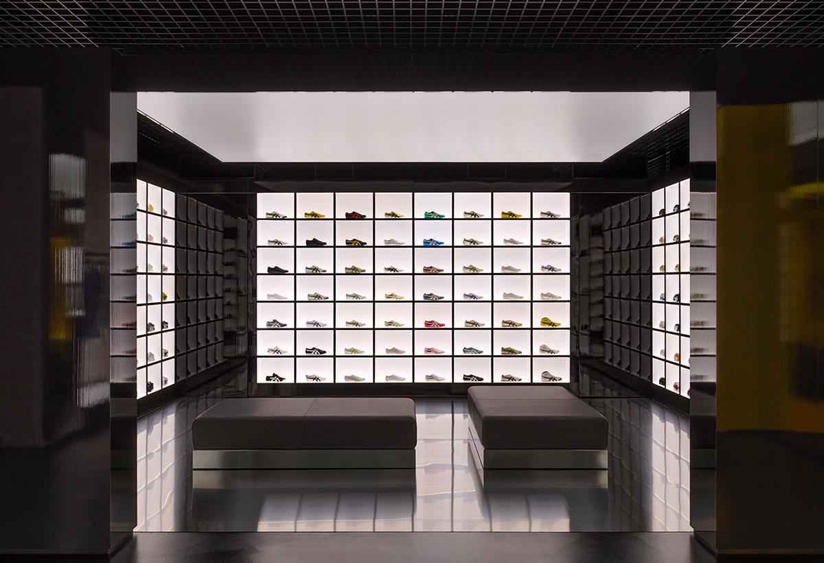 オニツカタイガー,ONITSUKA TIGER