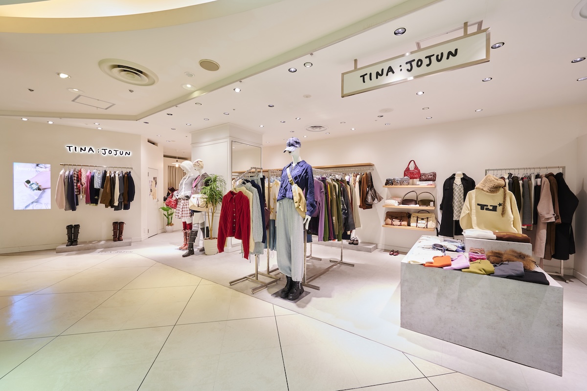 アンドマリー　フリースセットアップ　ルミネエスト新宿にて購入 アンドマリー」が初日2日間で3200万円 ルミネエスト新宿は若い層の