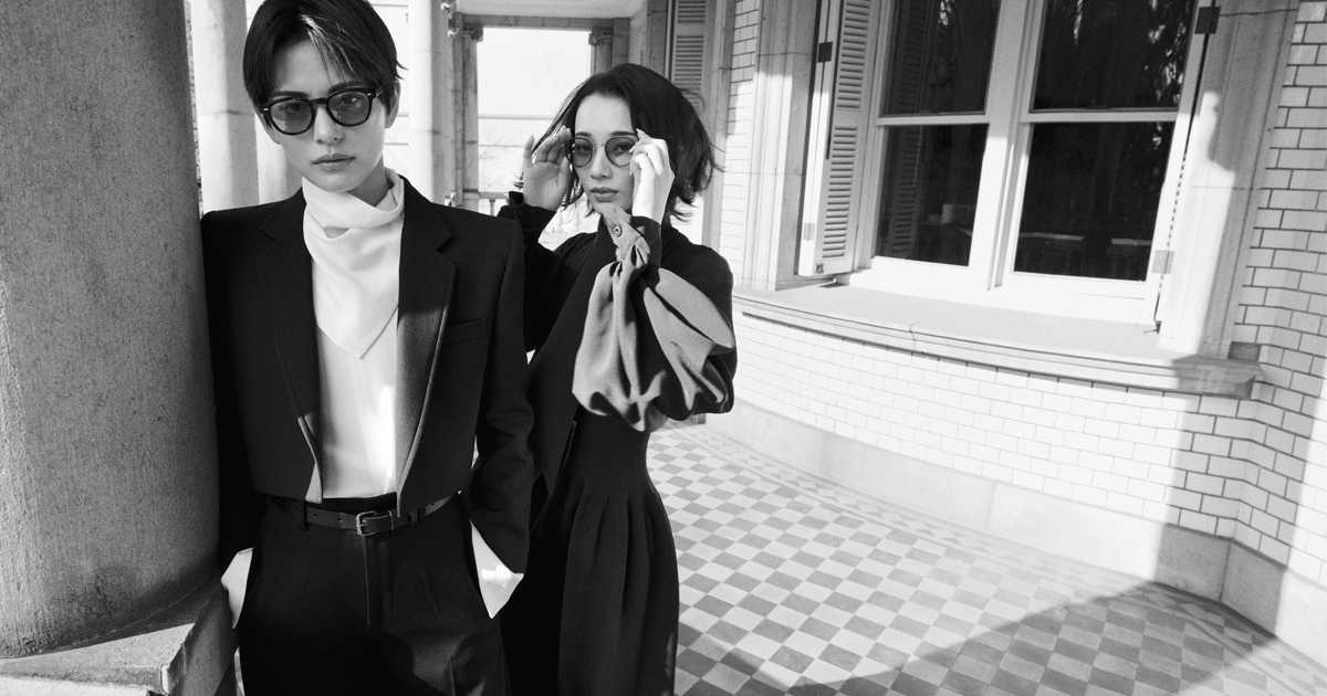 【非売品】朝美絢＆夢白あや EYEVAN ミニフォトBOOK 宝塚 非売品】朝美絢＆夢白あや EYEVAN ミニフォトBOOK - メルカリ