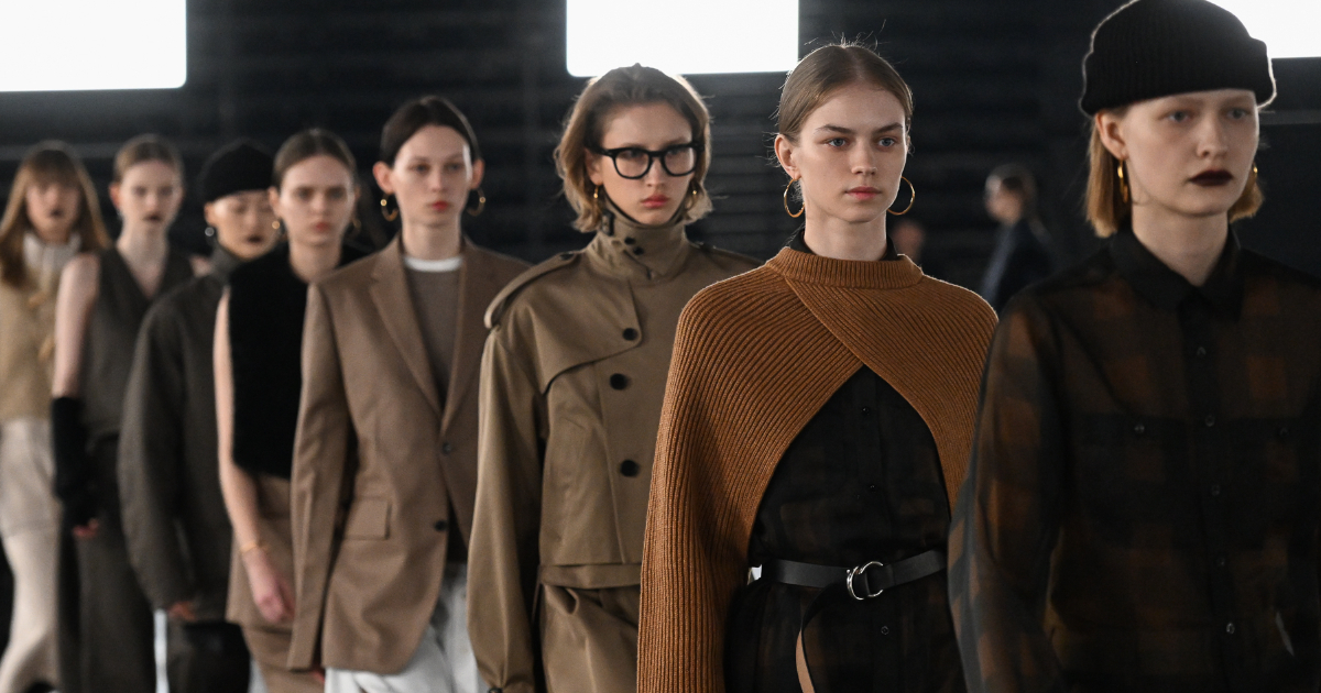 WWDJAPAN｜「ハイク」流の軽やかな暖冬対策　5年ぶりのショーで「ポーター」「アイバン」などコラボ続々 - WWDJAPAN