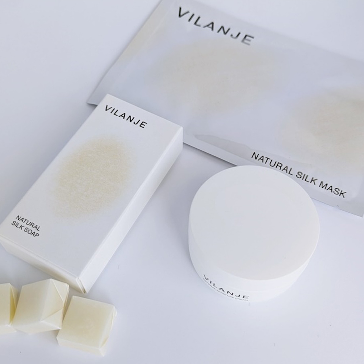 ヴィランジェ ナチュラルシルククリーム ヴィランジェ ナチュラル