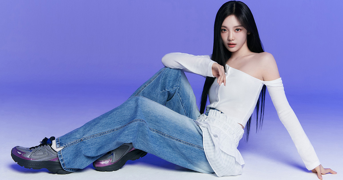 FILA ディサイファーV4 aespa NINGNING 着用モデル ユニセックス FILA × aespa NINGNING 第3弾 DECYPHER v4｜フィラ | ABC-MART