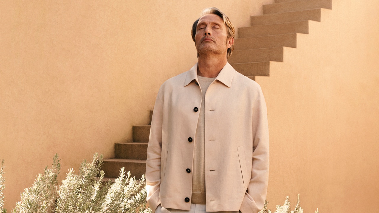 マッツ・ミケルセンが「ゼニア」の “ZEGNA in Summer