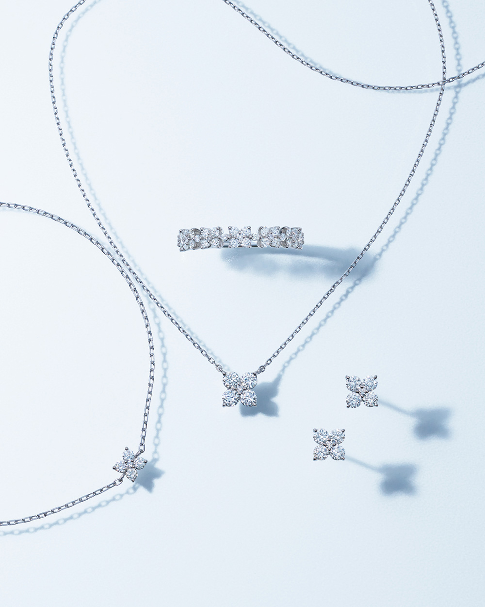 「ヴァンドーム青山」“ダイヤモンド カローラ”(ダイヤモンド、PT)リング、ネックレス、ピアス、ブレスレット