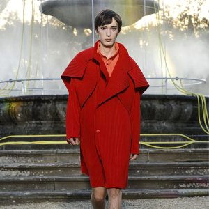 HOMME PLISSÉ ISSEY MIYAKE オムプリッセ　イッセイミヤケ ルック】「オム プリッセ イッセイ ミヤケ」2022年春夏パリ