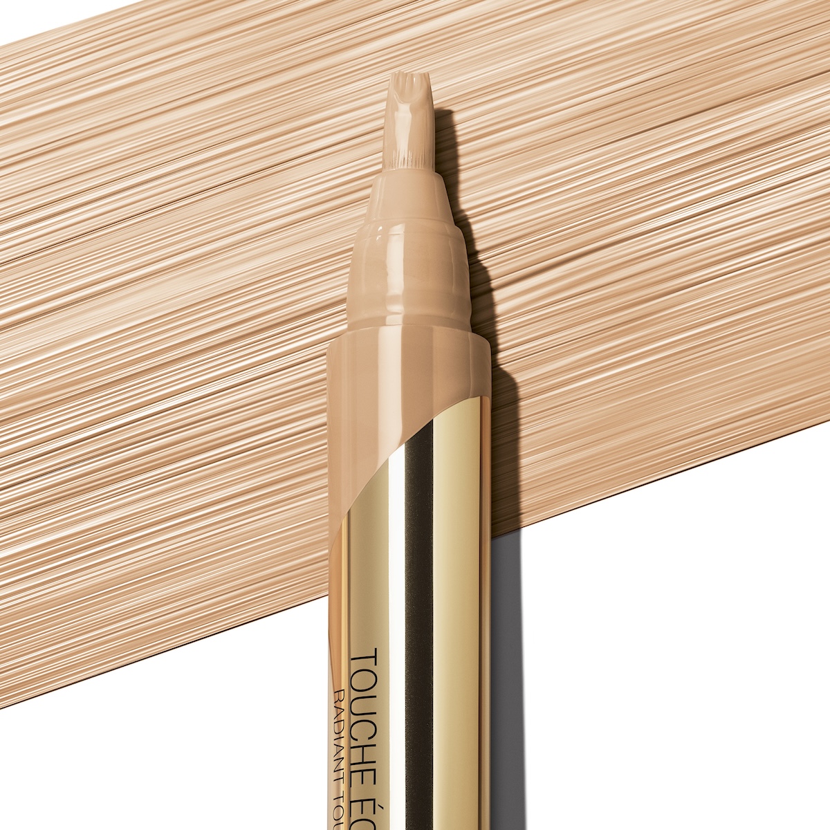 YSL」から光のベールをまとうリキッドファンデが誕生 ハイ