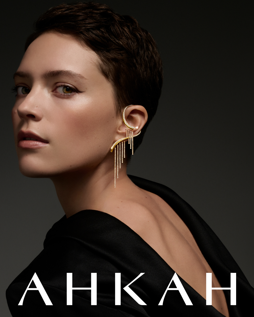 アーカー,AHKAH,ケイティ・ヒリヤー,Katie Hillier,シャンデリア,chandelier