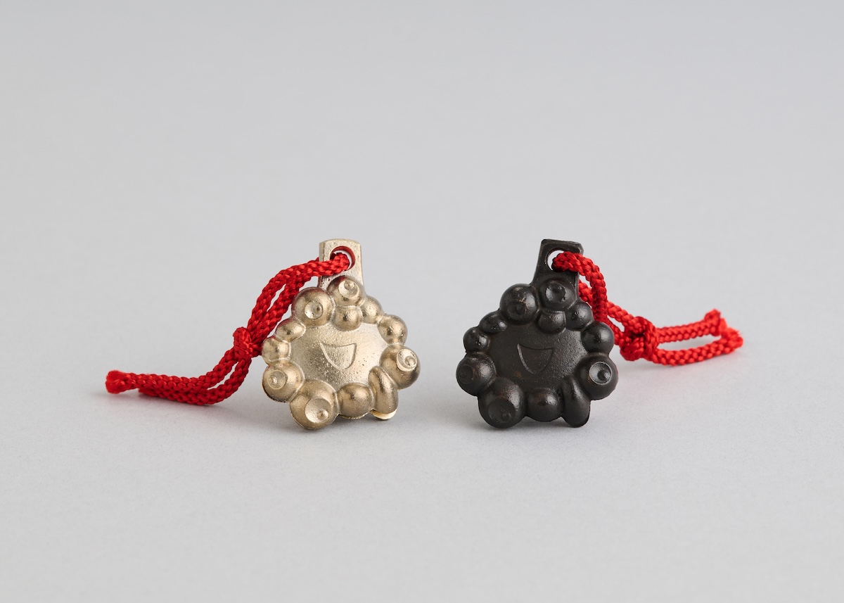 工芸ミャクミャク完売続出 165万円や55万円の超絶技巧