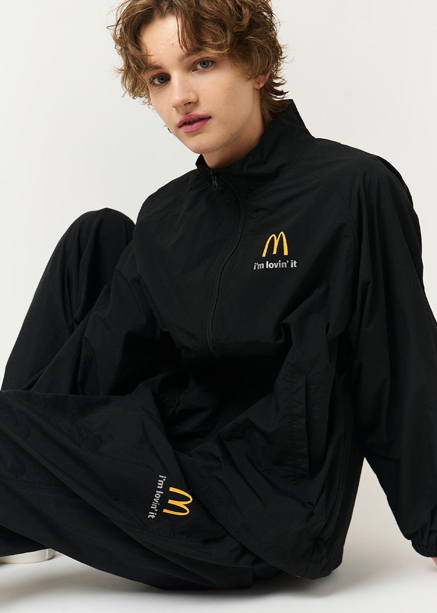 グラニフ」と「マクドナルド」がコラボ Tシャツやブルゾン