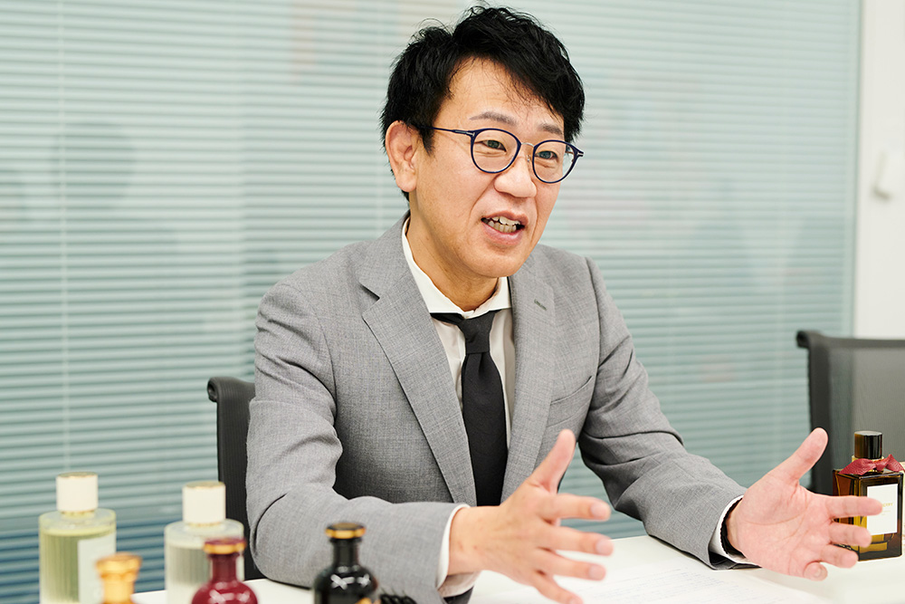 島田浩/コティジャパン プレステージ営業本部長