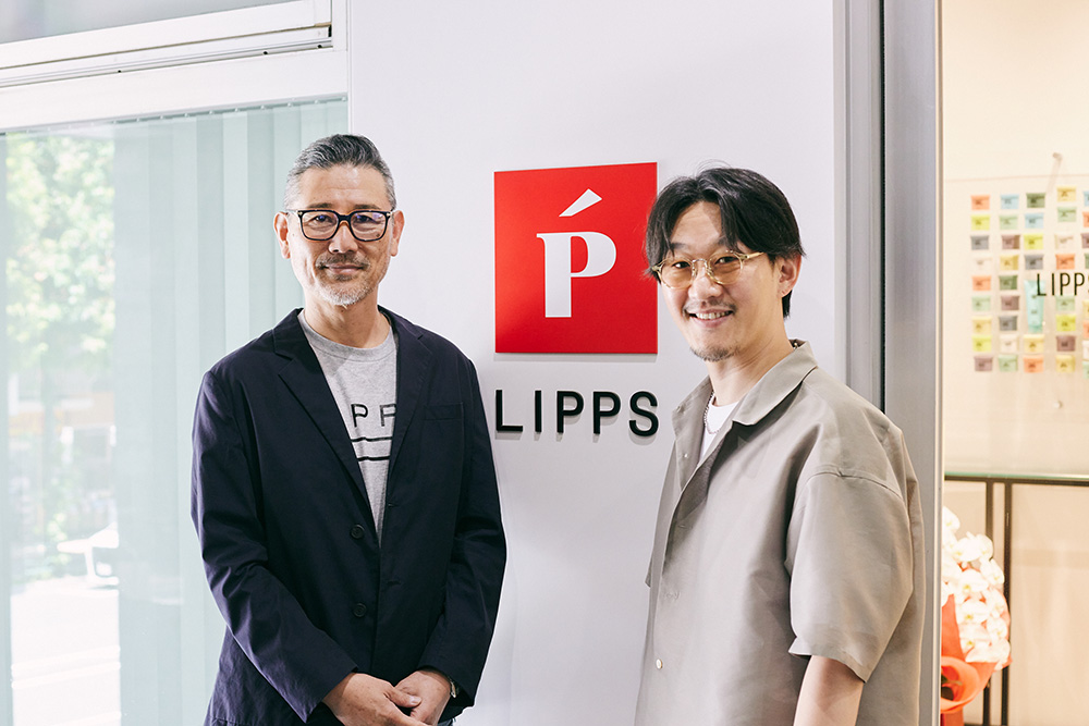 （左）的場隆光／リップス代表<br />
（右）たなか／「リップスヘアー（LIPPS hair）」エグゼクティブデザイナー兼チーフディレクター