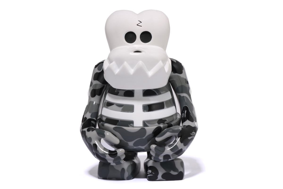 バウンティーハンター【 スカルくん HIDE AND SEEK コラボ 】 BAPE®︎とBOUNTY HUNTER SKULL KUN FIGURE 名作“スカルくん”が