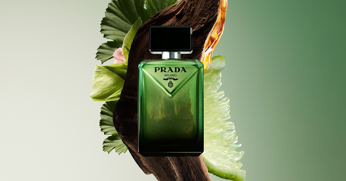PRADA グリーン香水 PRADA BEAUTYがトム・ホランドが体現するアンバリーウッディの香りの新