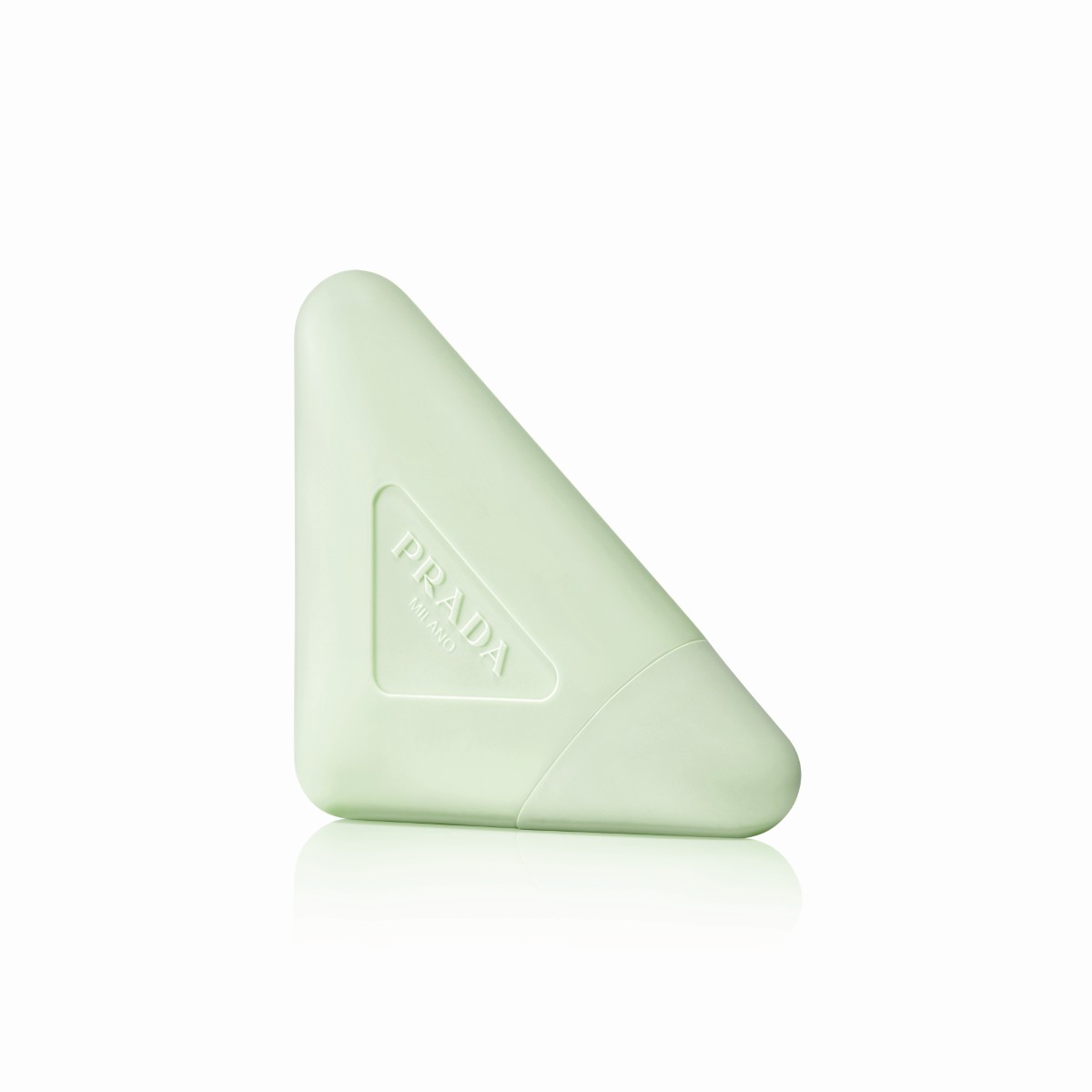 プラダ ビューティ」がリップバーム“バナナバーム”や香水“パラドックス