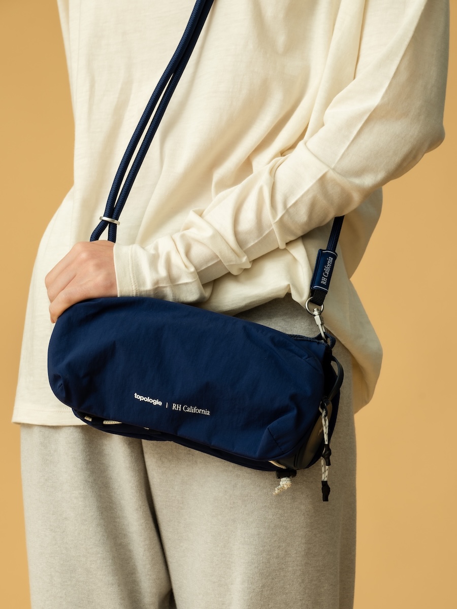 トポロジー　ロンハーマン　コラボ　ボトルサコッシュ　ロープストラップ　ネイビー ロンハーマンが「トポロジー」に別注 ネイビーカラーの