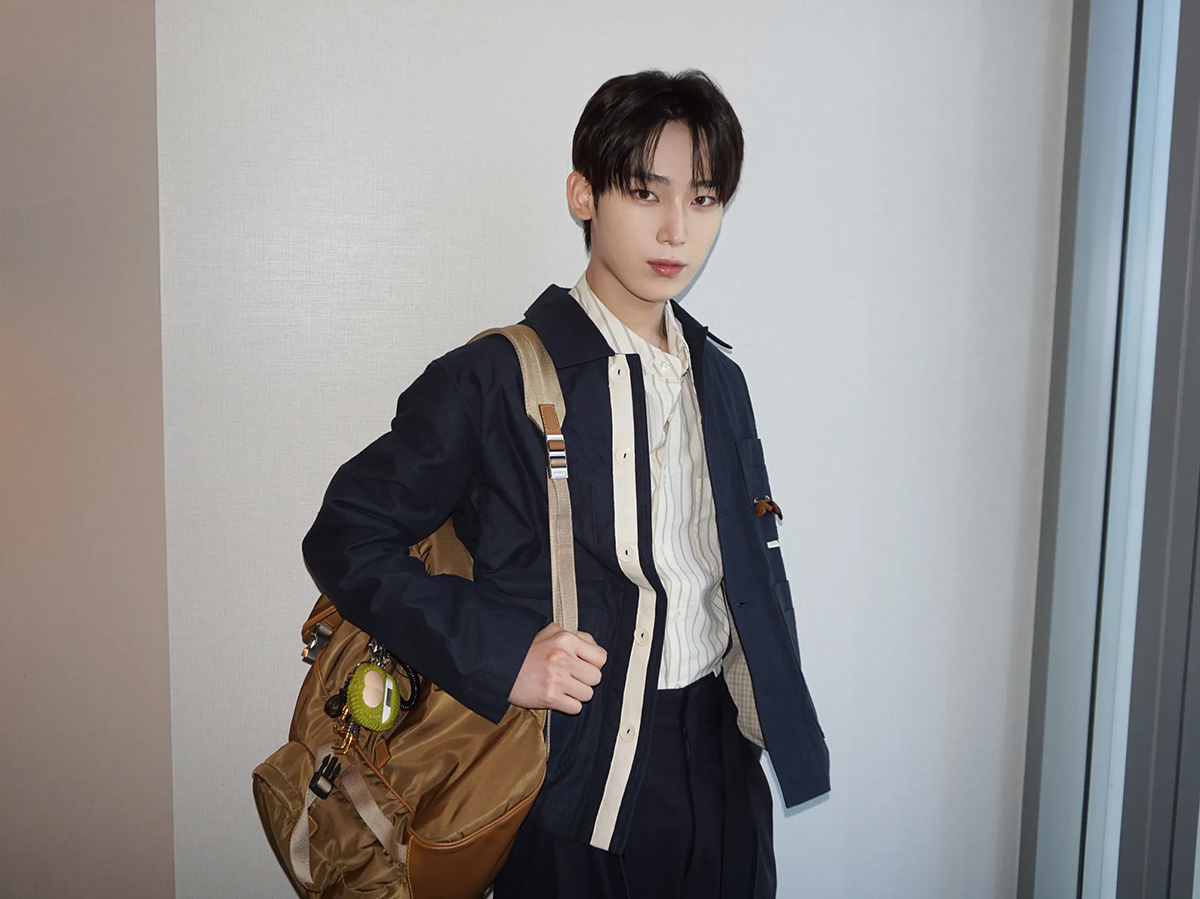 ENHYPENのメンバー全員がバッグの中身を紹介！ ワールドツアー中の必須
