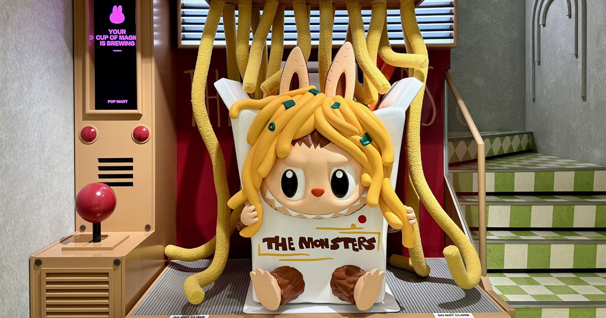 ポップマート」大阪・難波に国内最大店 巨大ラブブがお出迎え - WWDJAPAN