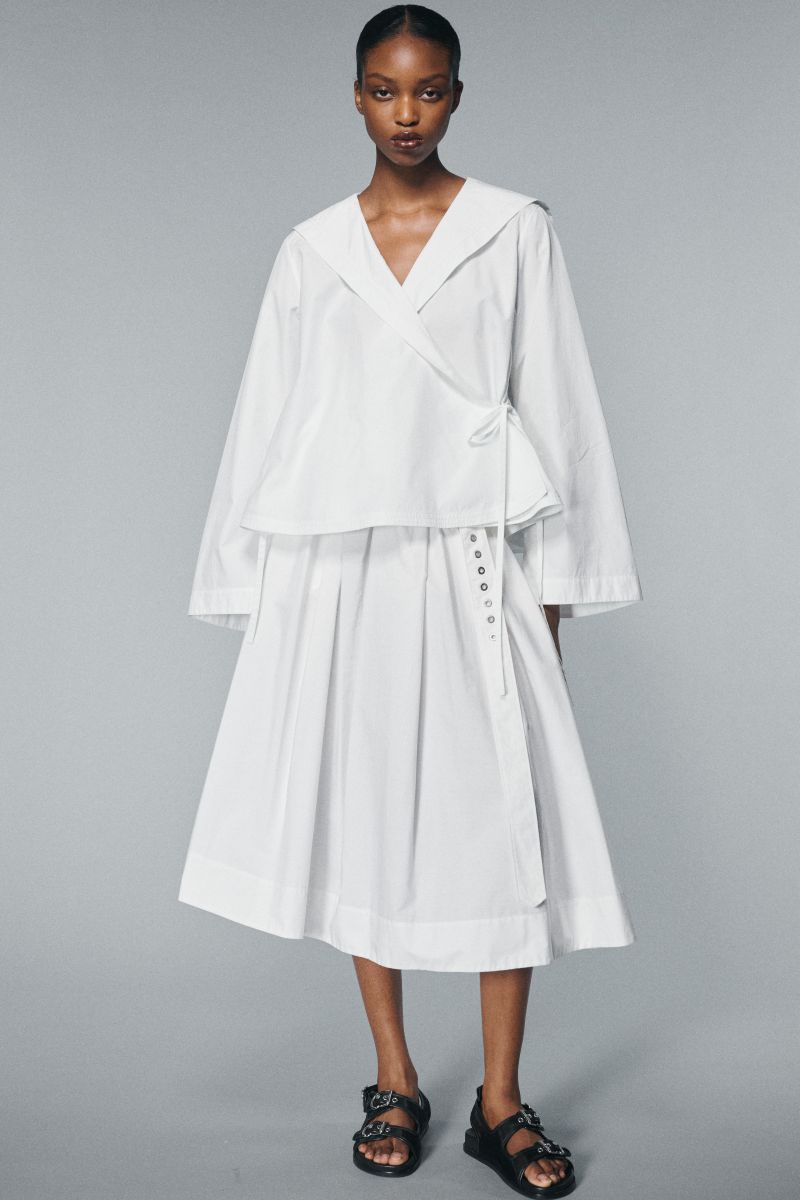 美品　3.1 フィリップリム　リップストップデュベラカラーパフジャケットS白 ルック】「3.1 フィリップ リム」2026年春夏コレクション - WWDJAPAN