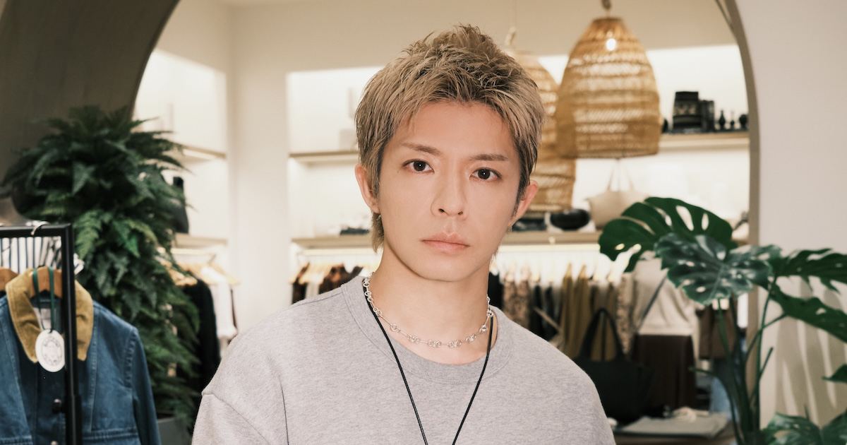 アンバサダーの岸優太が「バナナ・リパブリック」のポップアップを先行