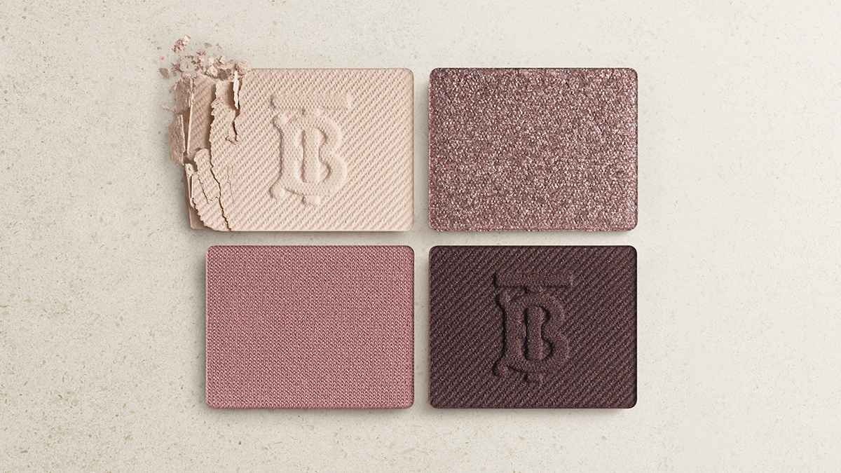 2025年秋コスメ】「バーバリー ビューティ」のアイシャドウ