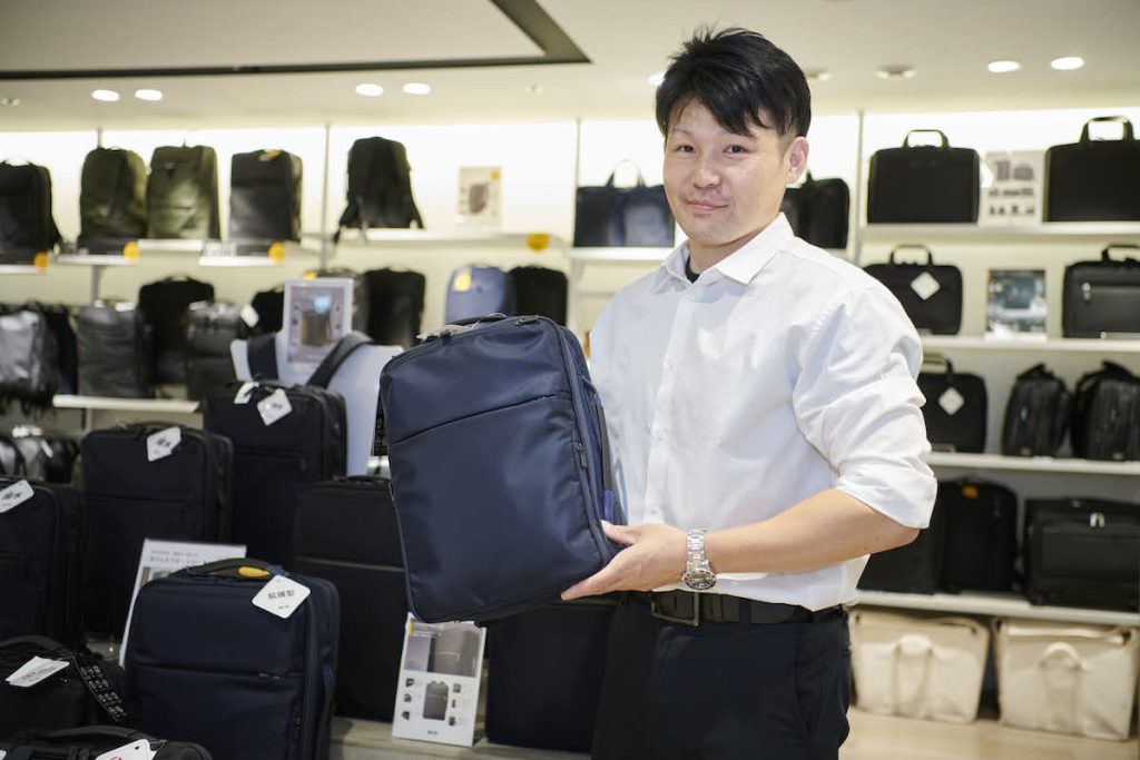 山口徹／「エース バッグス＆ラゲージ」ヤエチカ店 店長