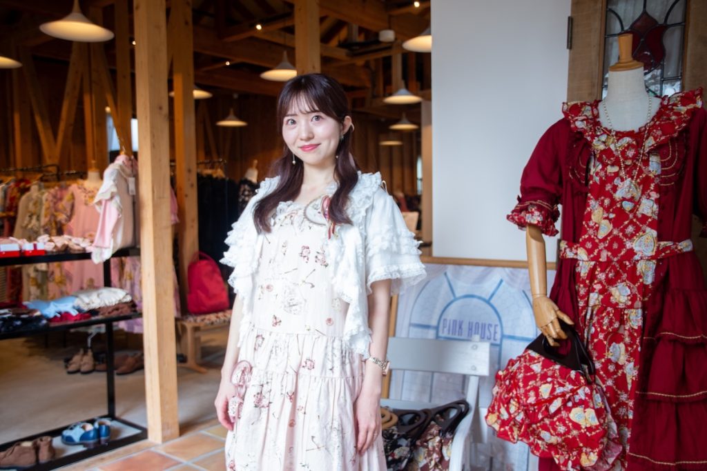 菅沼夏美／「タイムレス ピンクハウス」副店長