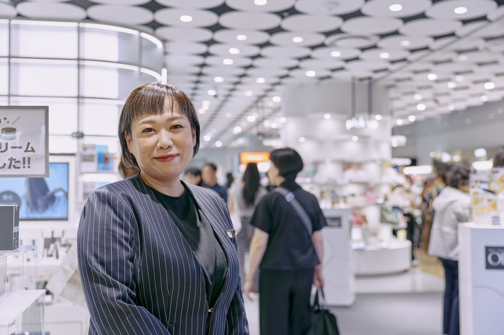 阪本優子/「アットコスメオーサカ」ショップマスター