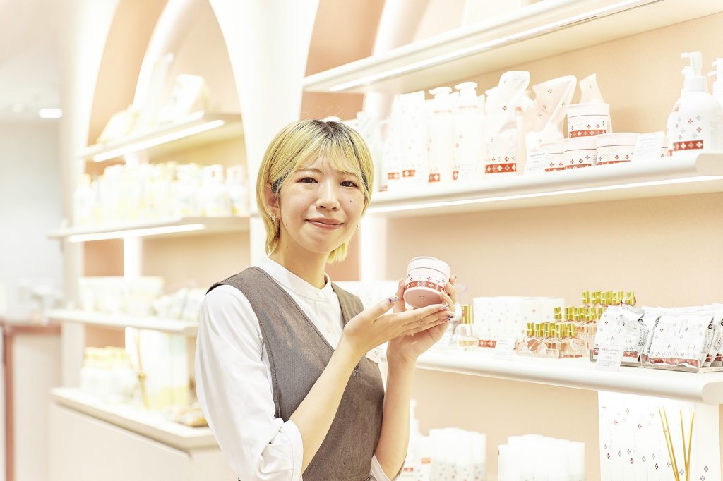 水谷柚紀/「よーじや」ルクア イーレ店 店長