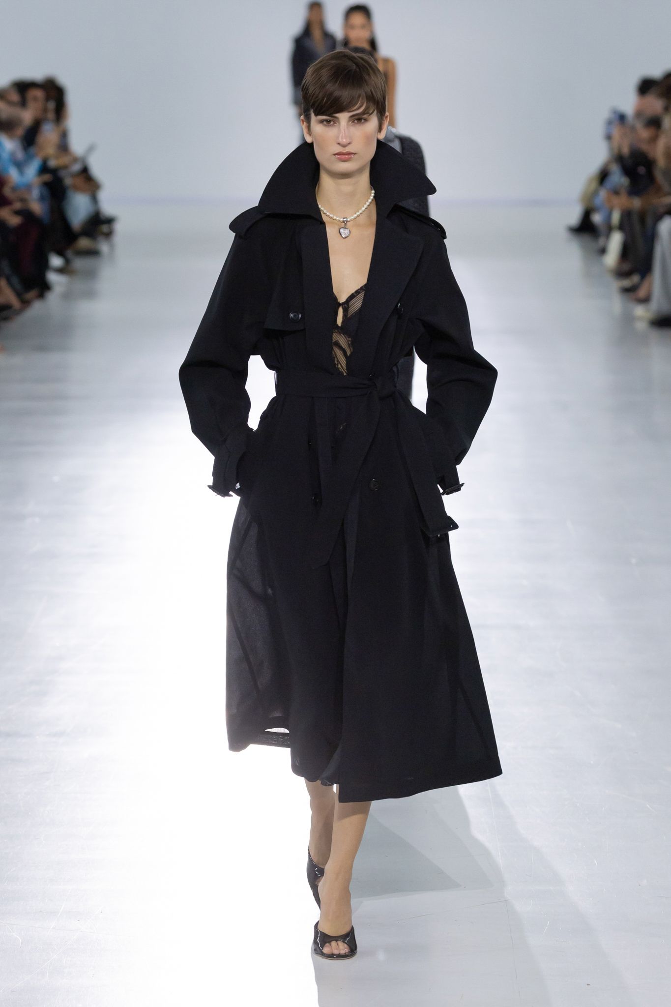 ermanno scervino エルマンノシェルヴィーノ　イタリア　ブランド エルマンノ シェルヴィーノ（ERMANNO SCERVINO）2024春夏