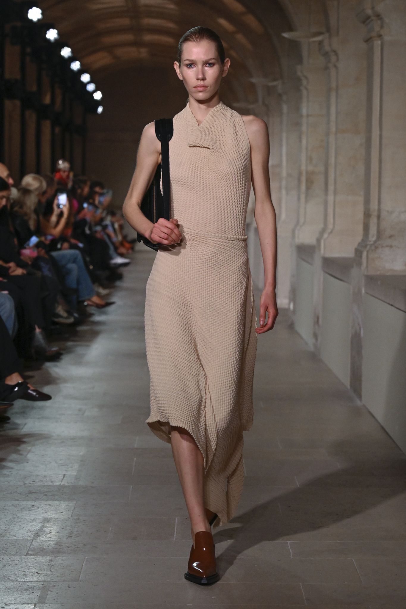 ベッカム　マトリョーシカ ヴィクトリア ベッカム」2026年春夏コレクション - WWDJAPAN