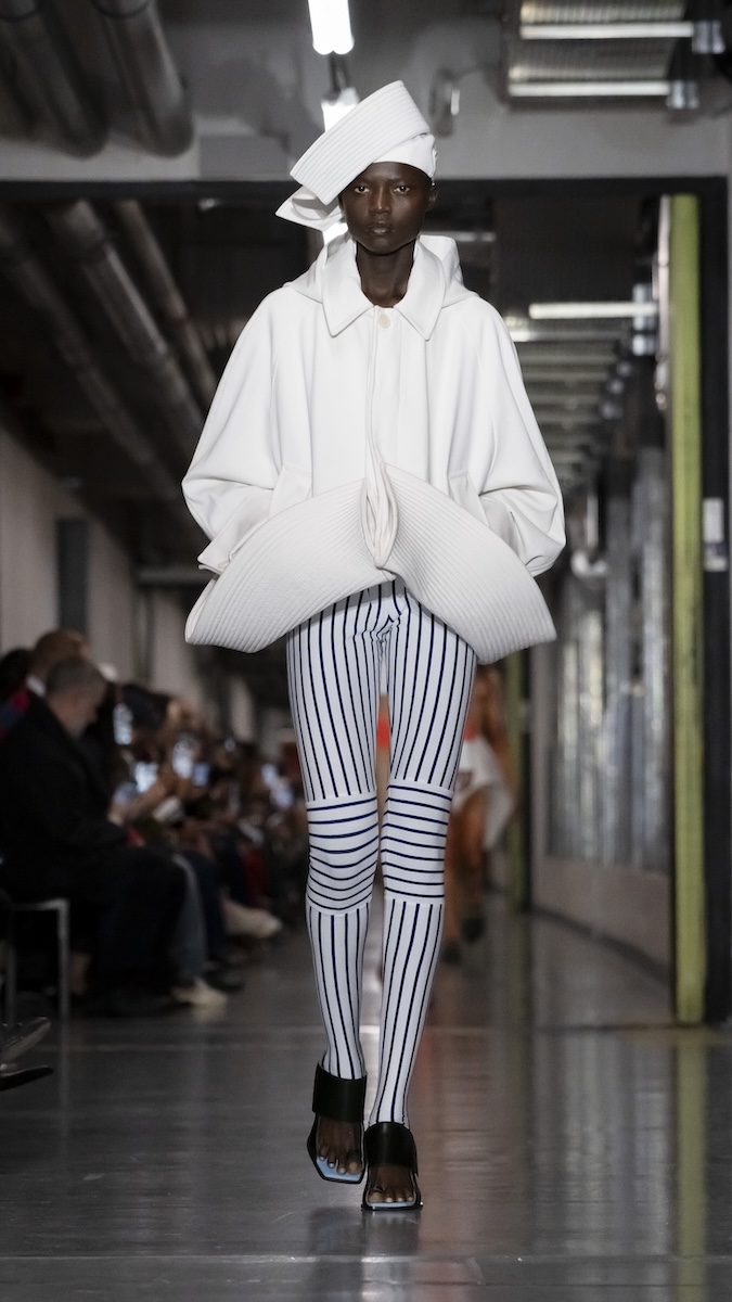 新進デザイナーによる「ジャンポール・ゴルチエ」は、クラシック