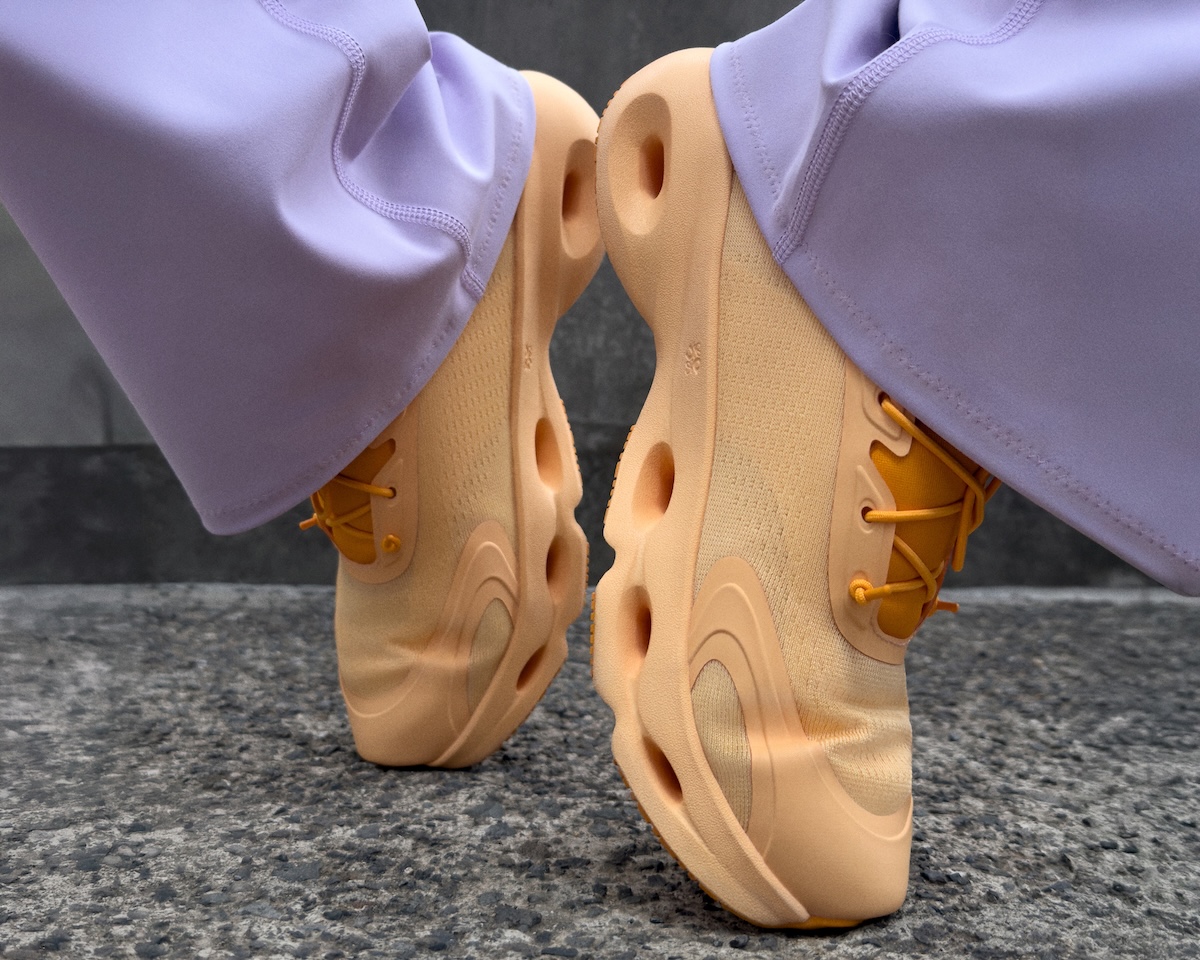 ロエベ」×「オン」から2025-26年秋冬コレクションが発売 初の共同